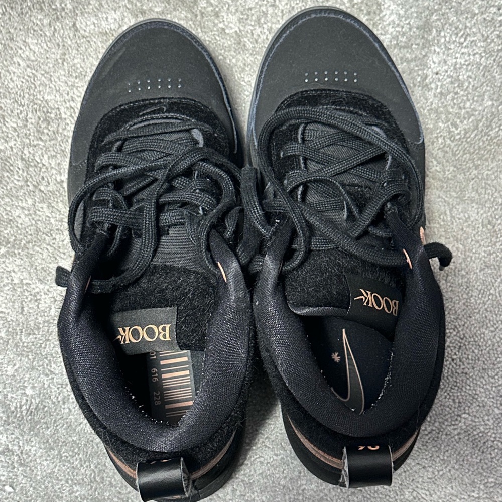Nike book 1 size 10 with box brand new $120